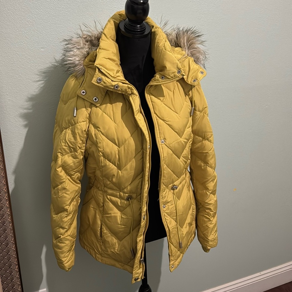 Brand New Women's Yellow Jacket